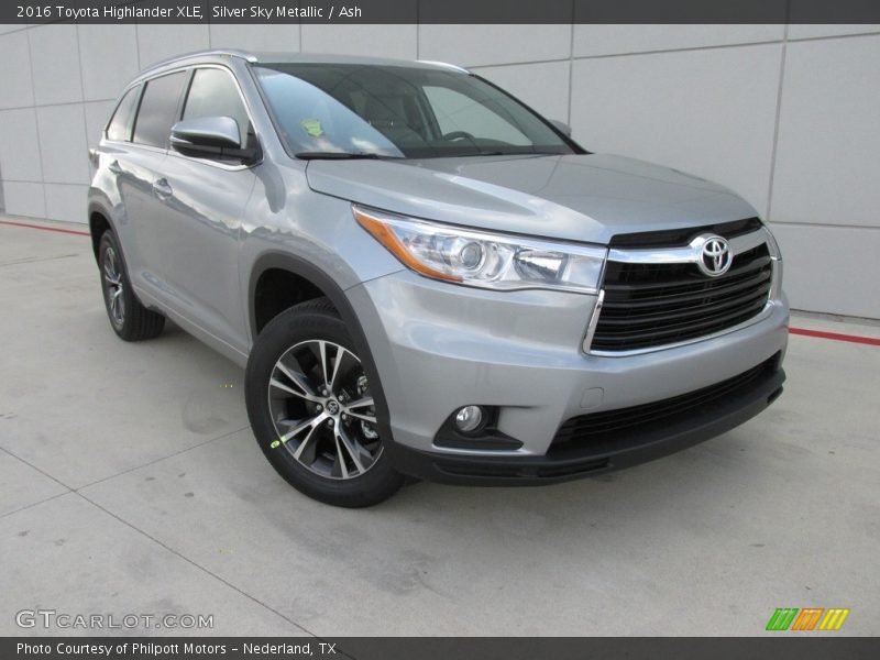 Silver Sky Metallic / Ash 2016 Toyota Highlander XLE