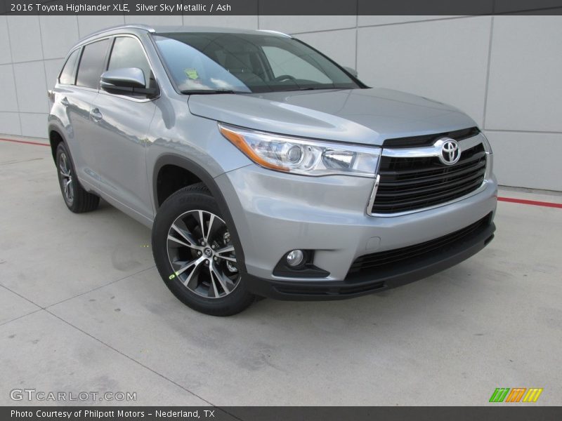 Silver Sky Metallic / Ash 2016 Toyota Highlander XLE