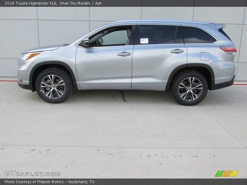 Silver Sky Metallic / Ash 2016 Toyota Highlander XLE