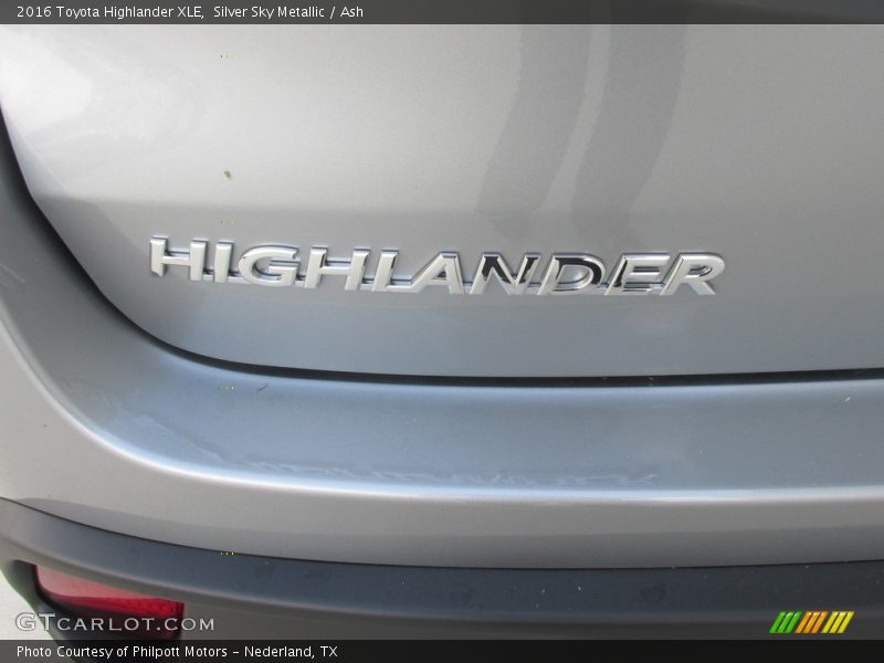 Silver Sky Metallic / Ash 2016 Toyota Highlander XLE