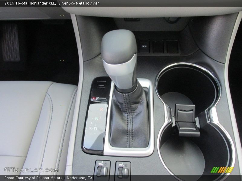 Silver Sky Metallic / Ash 2016 Toyota Highlander XLE