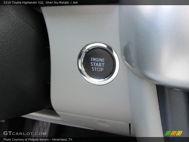 Silver Sky Metallic / Ash 2016 Toyota Highlander XLE