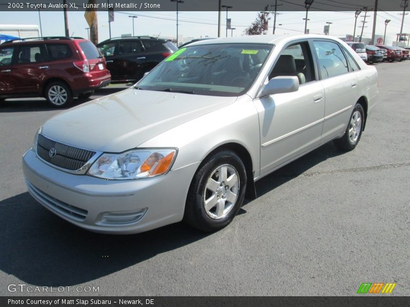 Lunar Mist Metallic / Stone 2002 Toyota Avalon XL