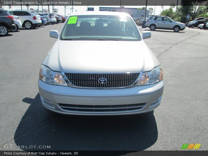Lunar Mist Metallic / Stone 2002 Toyota Avalon XL