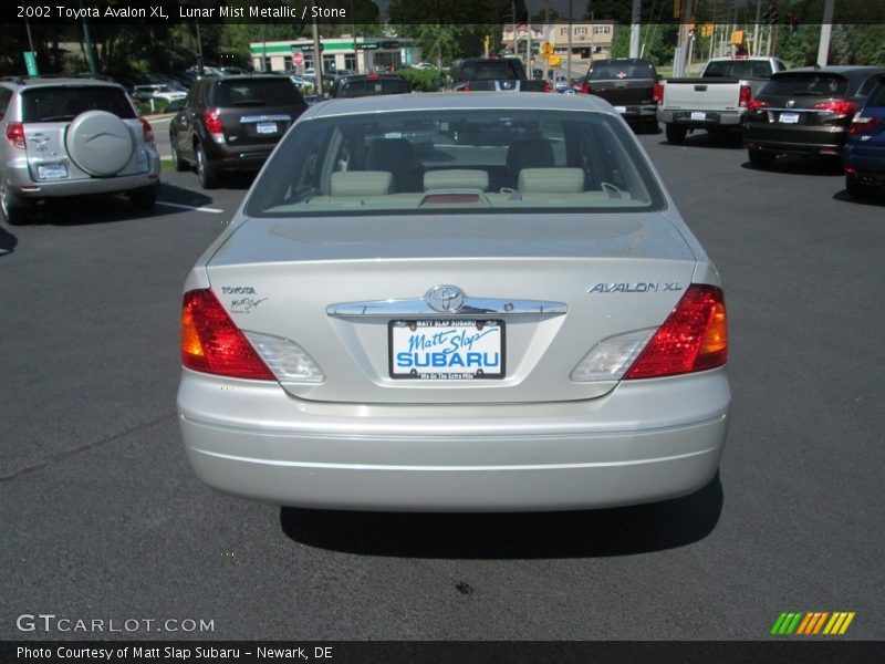 Lunar Mist Metallic / Stone 2002 Toyota Avalon XL