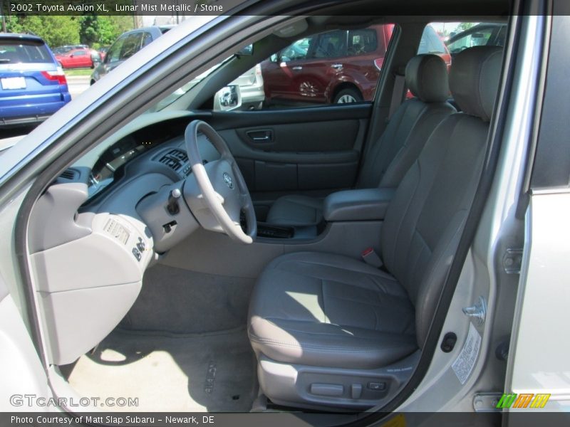 Lunar Mist Metallic / Stone 2002 Toyota Avalon XL