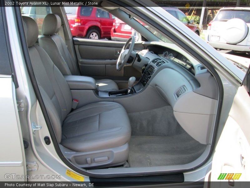 Lunar Mist Metallic / Stone 2002 Toyota Avalon XL