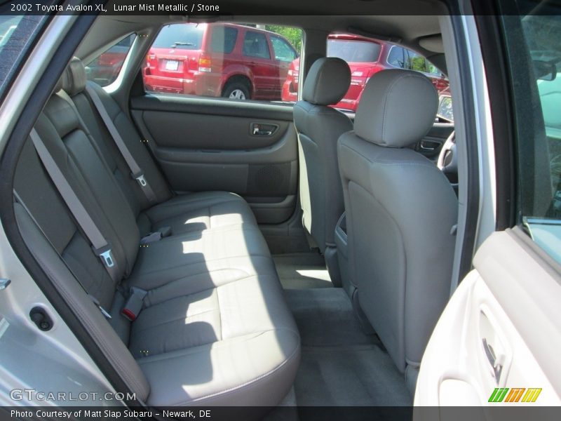 Lunar Mist Metallic / Stone 2002 Toyota Avalon XL
