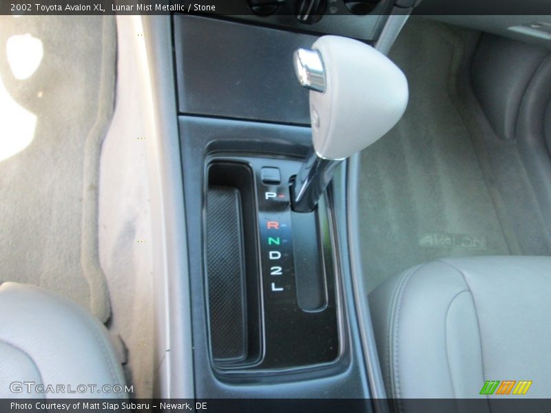 Lunar Mist Metallic / Stone 2002 Toyota Avalon XL
