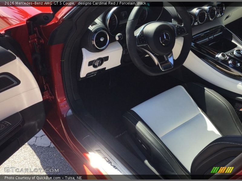 Porcelain/Black Interior - 2016 AMG GT S Coupe 