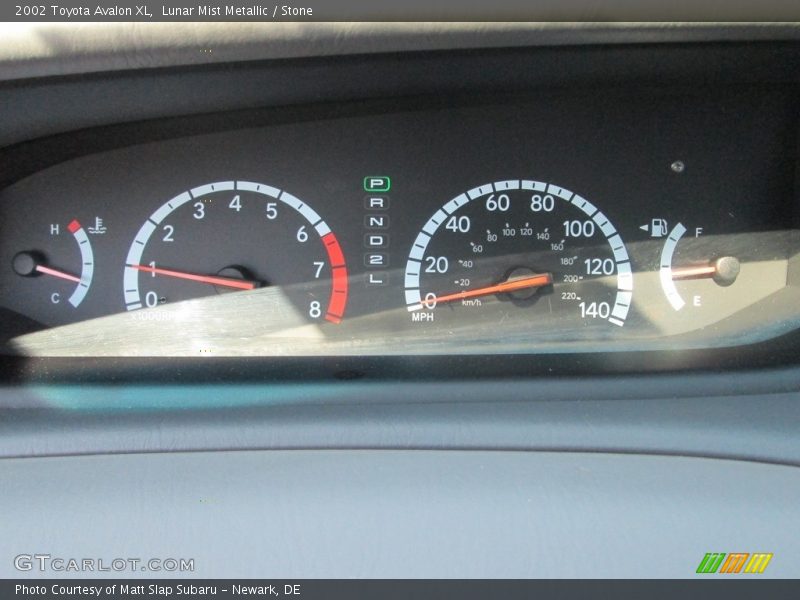 Lunar Mist Metallic / Stone 2002 Toyota Avalon XL