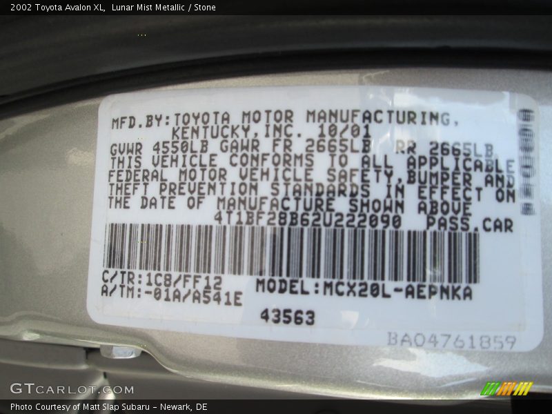 Lunar Mist Metallic / Stone 2002 Toyota Avalon XL