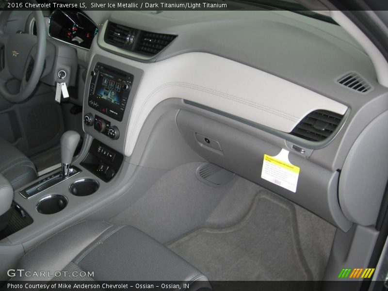 Silver Ice Metallic / Dark Titanium/Light Titanium 2016 Chevrolet Traverse LS