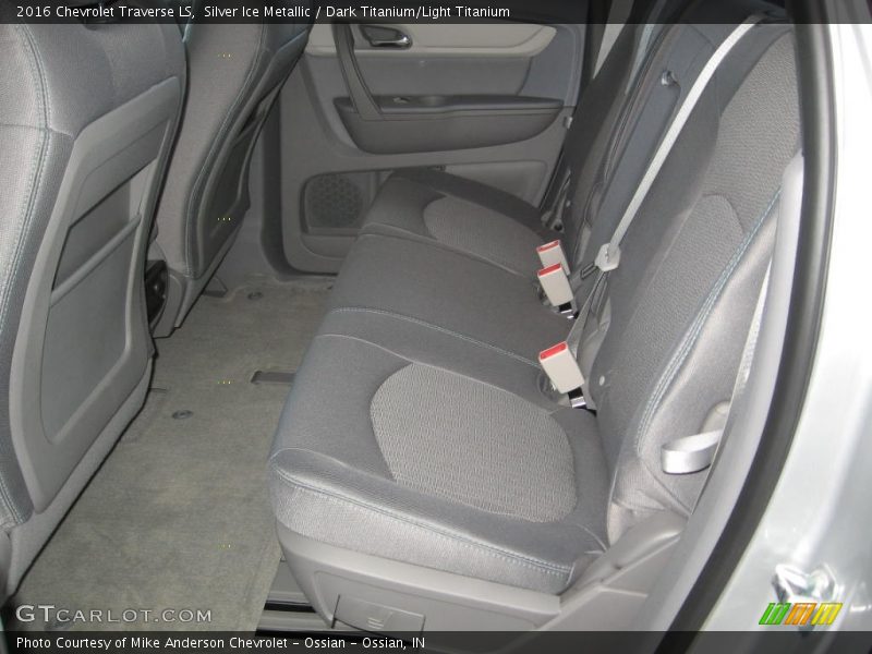Silver Ice Metallic / Dark Titanium/Light Titanium 2016 Chevrolet Traverse LS