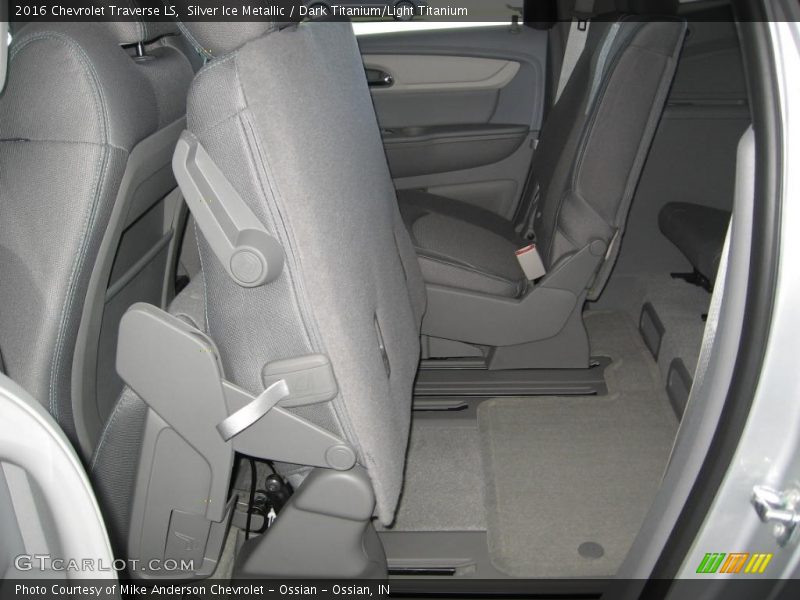 Silver Ice Metallic / Dark Titanium/Light Titanium 2016 Chevrolet Traverse LS