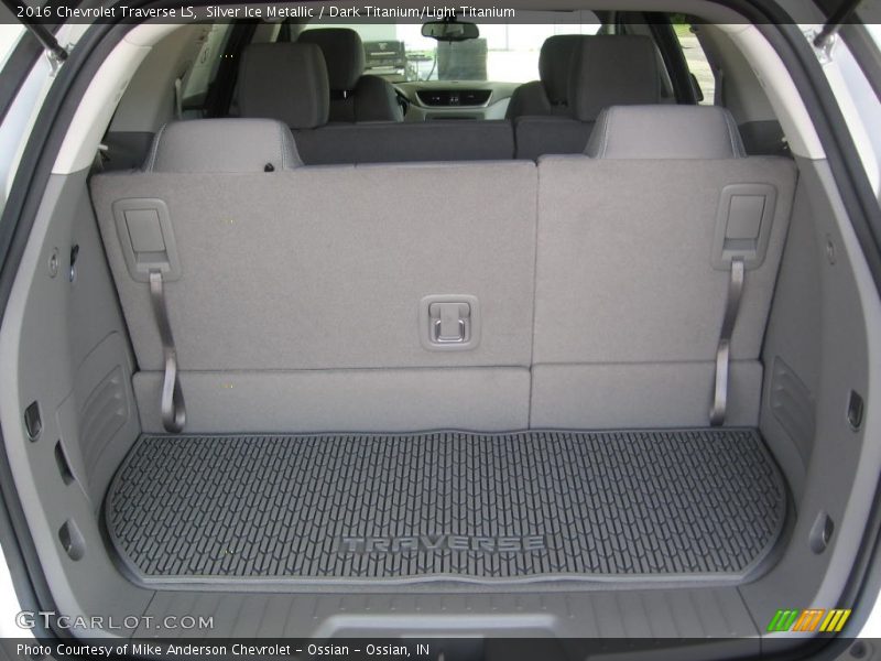 Silver Ice Metallic / Dark Titanium/Light Titanium 2016 Chevrolet Traverse LS