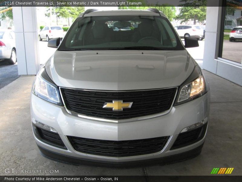 Silver Ice Metallic / Dark Titanium/Light Titanium 2016 Chevrolet Traverse LS