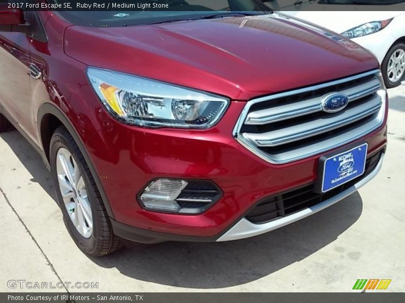 Ruby Red / Medium Light Stone 2017 Ford Escape SE