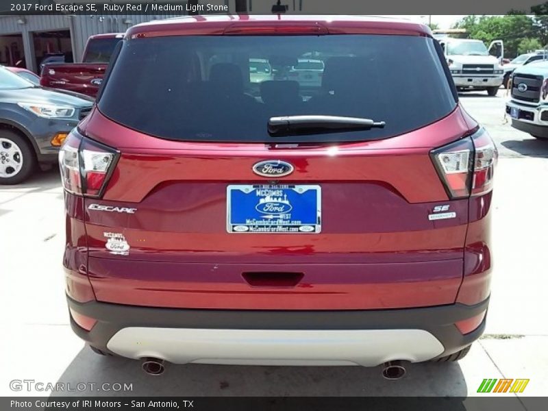 Ruby Red / Medium Light Stone 2017 Ford Escape SE