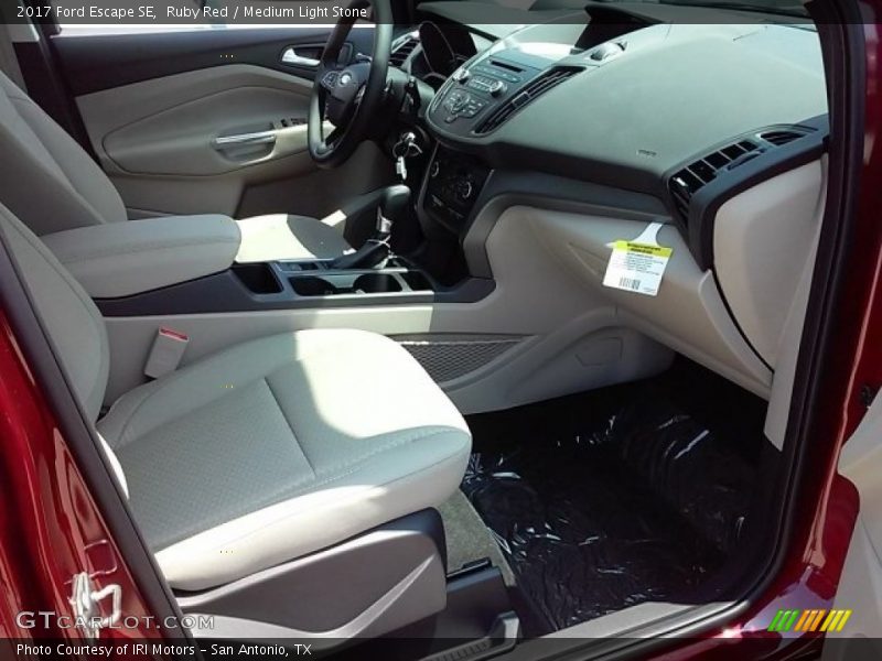 Ruby Red / Medium Light Stone 2017 Ford Escape SE