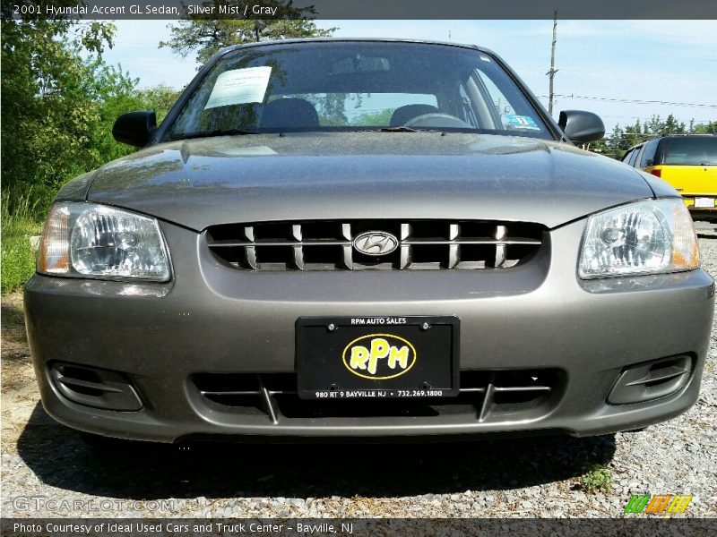 Silver Mist / Gray 2001 Hyundai Accent GL Sedan