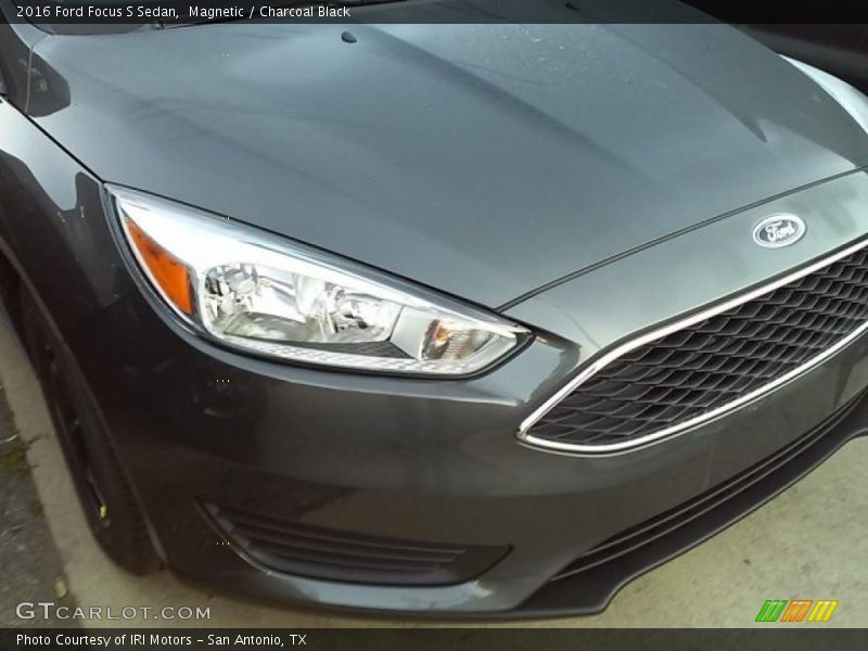 Magnetic / Charcoal Black 2016 Ford Focus S Sedan