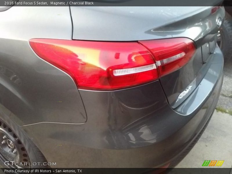 Magnetic / Charcoal Black 2016 Ford Focus S Sedan