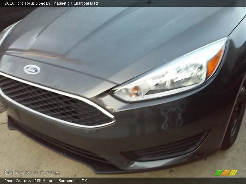 Magnetic / Charcoal Black 2016 Ford Focus S Sedan