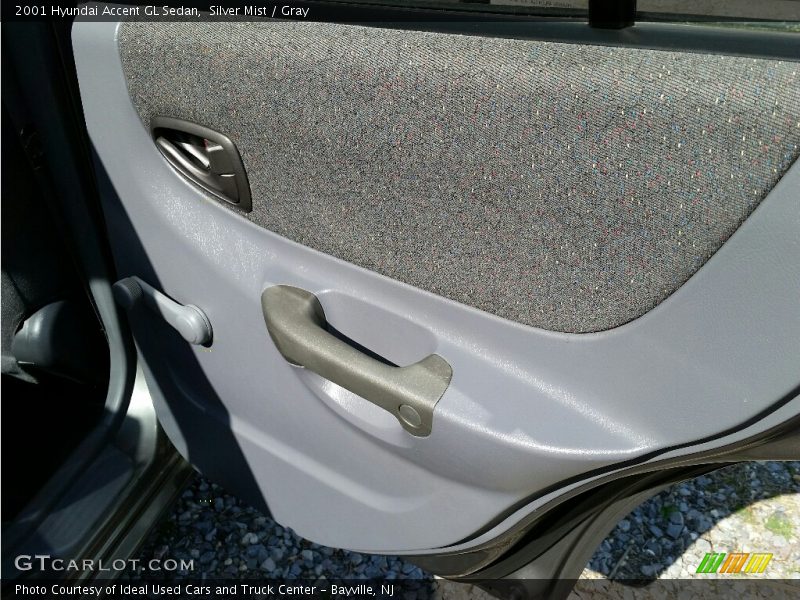 Silver Mist / Gray 2001 Hyundai Accent GL Sedan