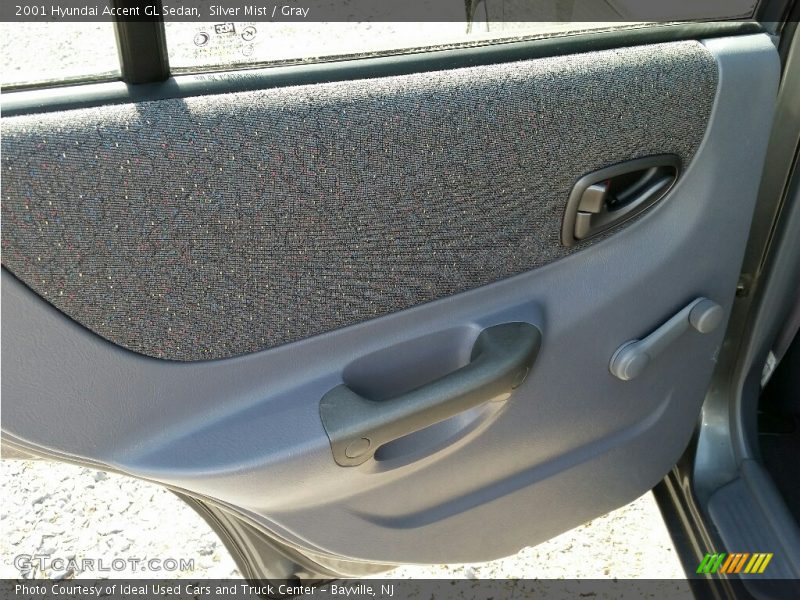 Silver Mist / Gray 2001 Hyundai Accent GL Sedan