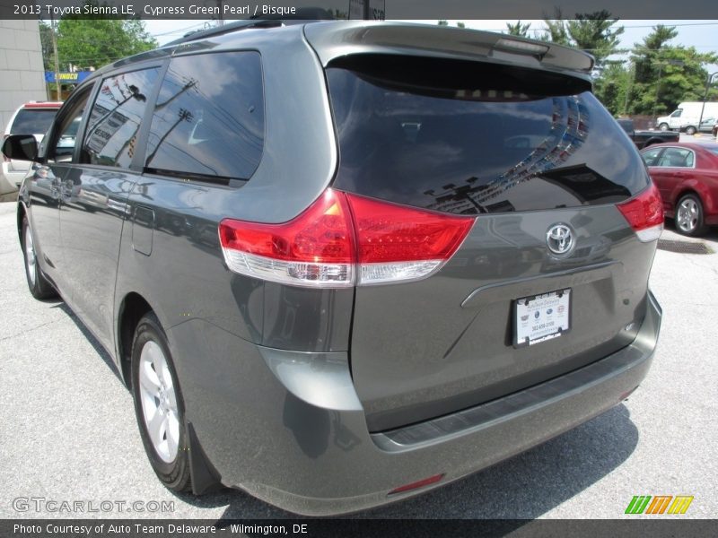 Cypress Green Pearl / Bisque 2013 Toyota Sienna LE