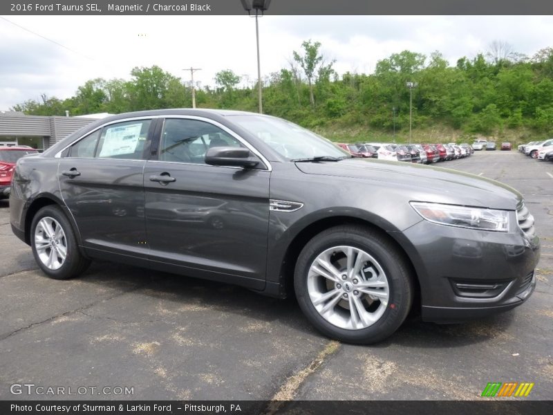 Magnetic / Charcoal Black 2016 Ford Taurus SEL