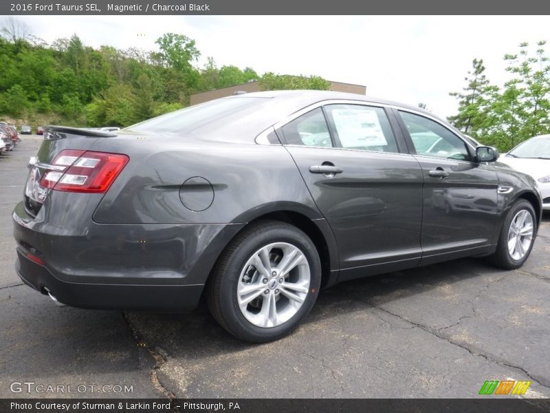 Magnetic / Charcoal Black 2016 Ford Taurus SEL
