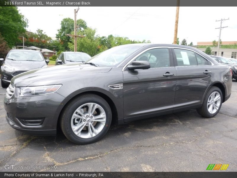 Magnetic / Charcoal Black 2016 Ford Taurus SEL