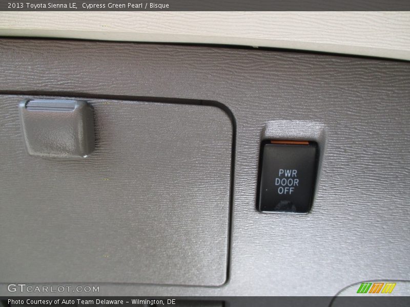 Cypress Green Pearl / Bisque 2013 Toyota Sienna LE