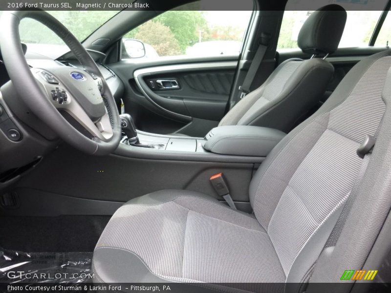 Magnetic / Charcoal Black 2016 Ford Taurus SEL