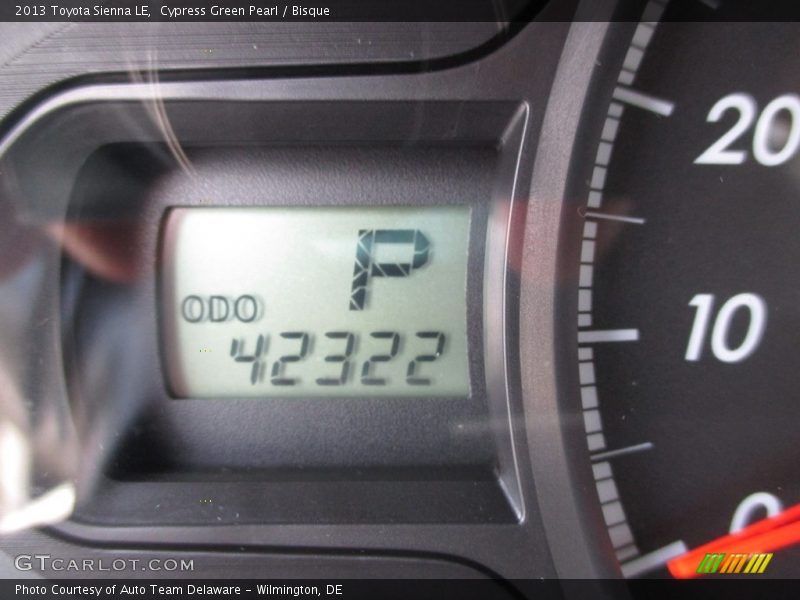 Cypress Green Pearl / Bisque 2013 Toyota Sienna LE