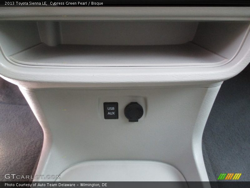 Cypress Green Pearl / Bisque 2013 Toyota Sienna LE