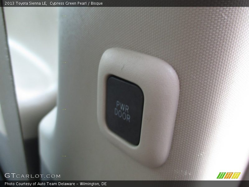 Cypress Green Pearl / Bisque 2013 Toyota Sienna LE