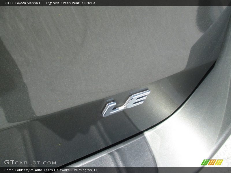 Cypress Green Pearl / Bisque 2013 Toyota Sienna LE