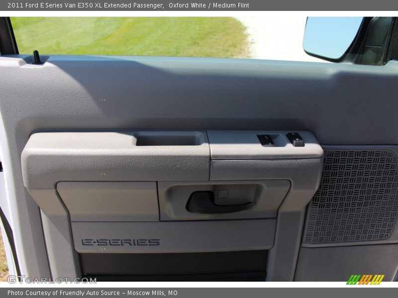 Oxford White / Medium Flint 2011 Ford E Series Van E350 XL Extended Passenger