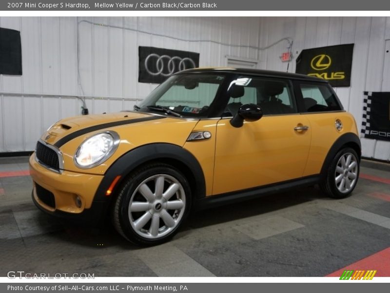 Mellow Yellow / Carbon Black/Carbon Black 2007 Mini Cooper S Hardtop
