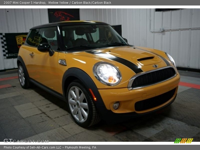 Mellow Yellow / Carbon Black/Carbon Black 2007 Mini Cooper S Hardtop