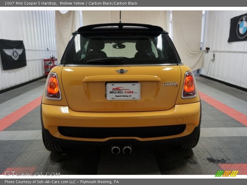 Mellow Yellow / Carbon Black/Carbon Black 2007 Mini Cooper S Hardtop