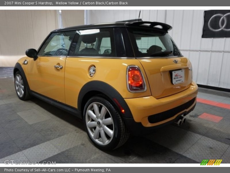Mellow Yellow / Carbon Black/Carbon Black 2007 Mini Cooper S Hardtop