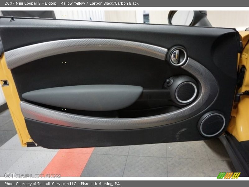 Mellow Yellow / Carbon Black/Carbon Black 2007 Mini Cooper S Hardtop
