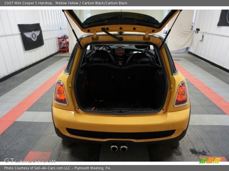 Mellow Yellow / Carbon Black/Carbon Black 2007 Mini Cooper S Hardtop