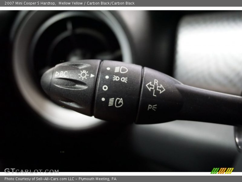 Mellow Yellow / Carbon Black/Carbon Black 2007 Mini Cooper S Hardtop
