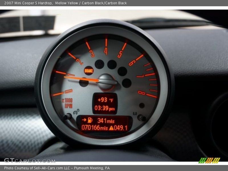 Mellow Yellow / Carbon Black/Carbon Black 2007 Mini Cooper S Hardtop