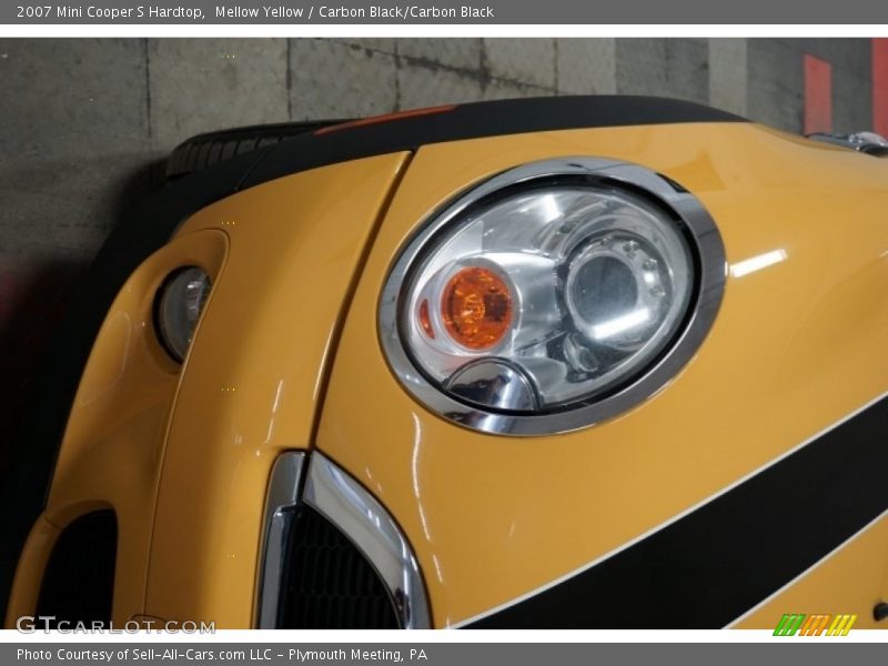 Mellow Yellow / Carbon Black/Carbon Black 2007 Mini Cooper S Hardtop